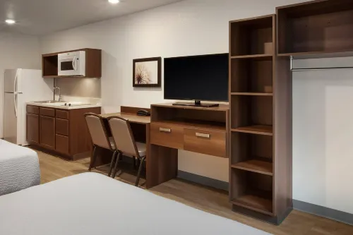 WoodSpring Suites Washington DC Northeast Greenbelt - Pet-friendly