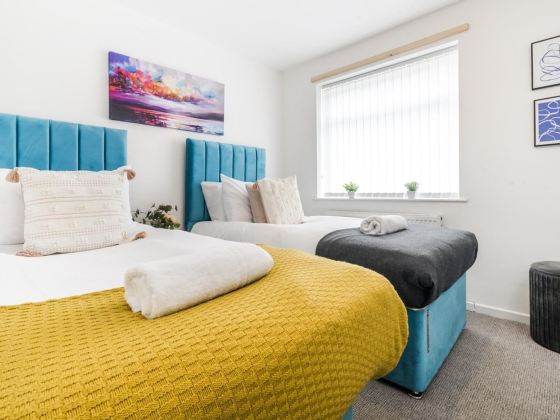 Restful 3BR Contractor Home | Fast WiFi | Parking