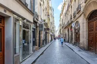 Hidden gem in the heart of Paris - 1 bedroom-A/C-Steps from Montorgueil market-Saint Sauveur III - Condos