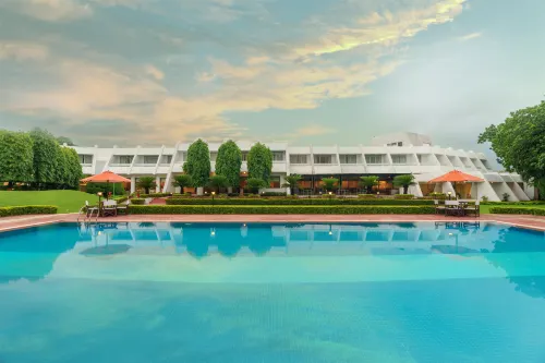 Radisson Jass Khajuraho - 4-Sterne