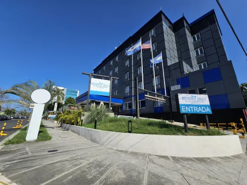 Beverly Hills: Hotel and Business - ที่มีฟิตเนส