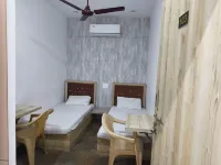 Metro Boys PG & Hostel - 2-Star