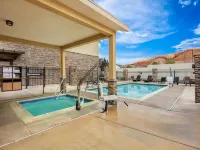 Comfort Suites Moab Near Arches National Park - Hot Tub