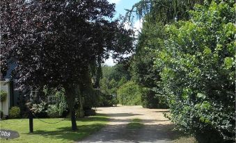 Bonningtons Stansted Self Catering - Housity