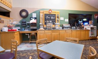 Cobblestone Hotel & Suites - Wisconsin Rapids