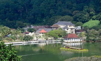 Melheim Kandy Villas