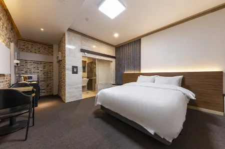 Anseong U-Stay Motel Отели рядом с достопримечательностью «Chung-Ang University Central Park»