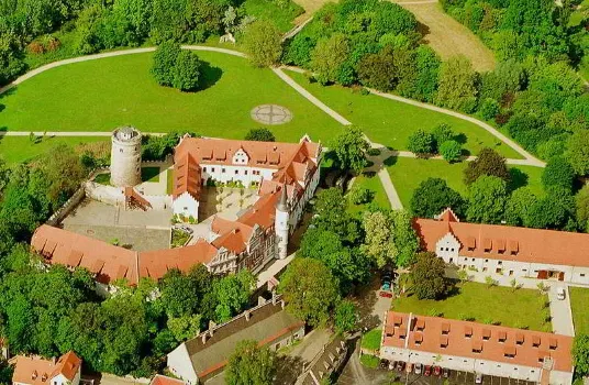 Schlosshotel Schkopau Hotels in der Nähe von Merseburger Dom