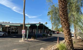 OYO Hotel Yuma AZ Desert Grove