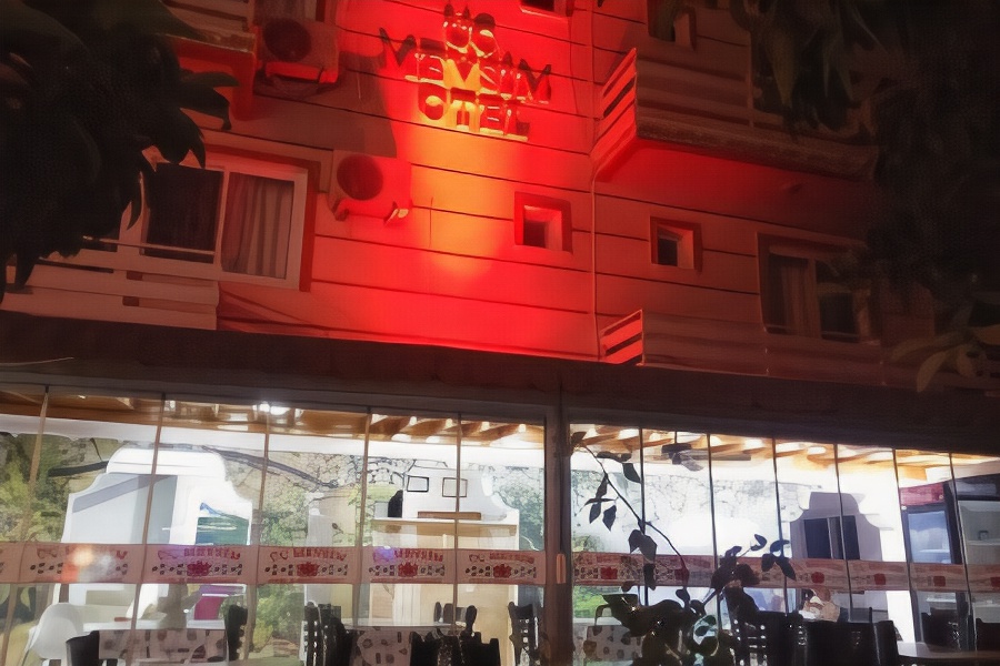 Uc Mevsim Otel