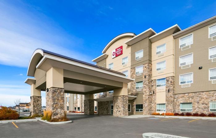 Best Western Plus Okotoks Inn  Suites