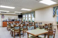 The Inn at Apple Valley, Ascend Hotel Collection - breakfast