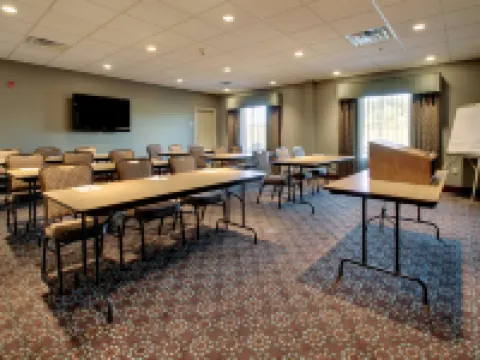 Hampton Inn & Suites Grafton Hotels in Ozaukee County