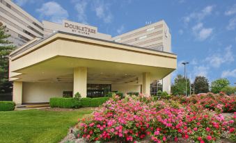 DoubleTree by Hilton Hotel Newark Airport