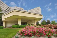 DoubleTree by Hilton Hotel Newark Airport Отели рядом с достопримечательностью «Технологический институт Нью-Джерси»