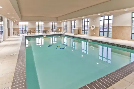 Hampton Inn & Suites Munster Отели в г. Ленсинг