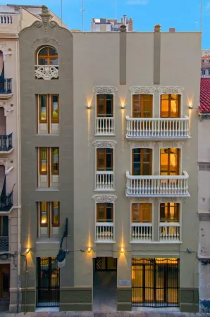 Zalamera Bnb Отели рядом с достопримечательностью «Font de la Plaça de l'Ajuntament»