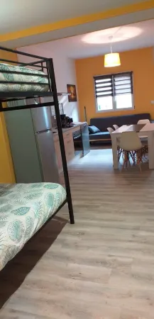 La Riviera - Lovely and Spacious Studio Apartment