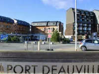 Les Marinas - 2-Star