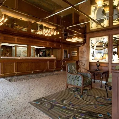 Crest Hotel
