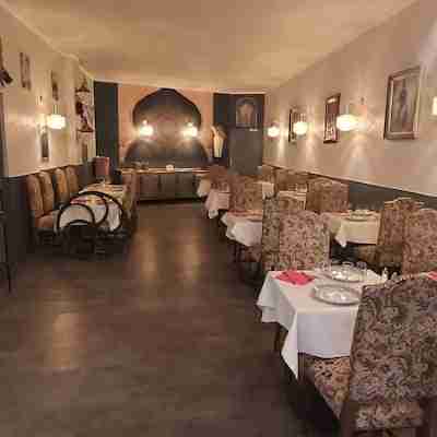 Le Paris Brest Dining/Meeting Rooms