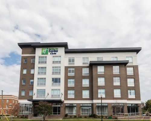 Holiday Inn Express & Suites COLUMBIA DOWNTOWN – THE VISTA by IHG Hotels in Richland County