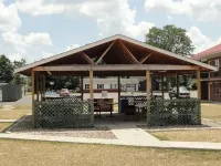 Red Carpet Inn (Formerly Royal Inn)