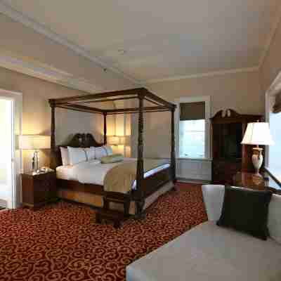 Castle Hotel & Spa - Luxury Hotel Near NYC Rooms