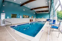 Holiday Inn Express Allentown North Các khách sạn ở Allentown
