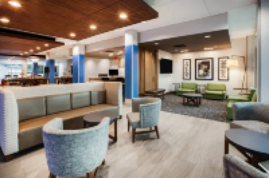 Holiday Inn Express & Suites MURRAY by IHG