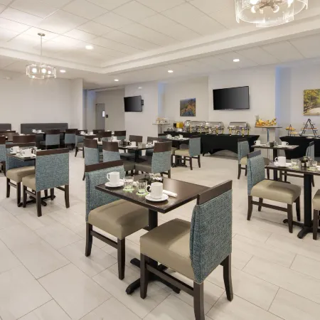 Holiday Inn CHARLOTTESVILLE-UNIV AREA by IHG