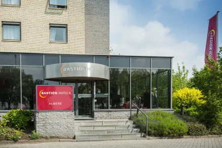 Bastion Hotel Almere Отели в г. Алмере