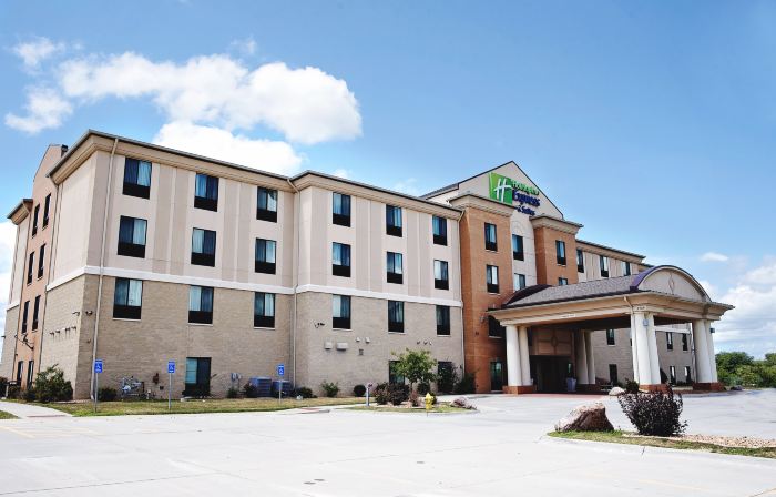 Holiday Inn Express & Suites URBANDALE DES MOINES by IHG