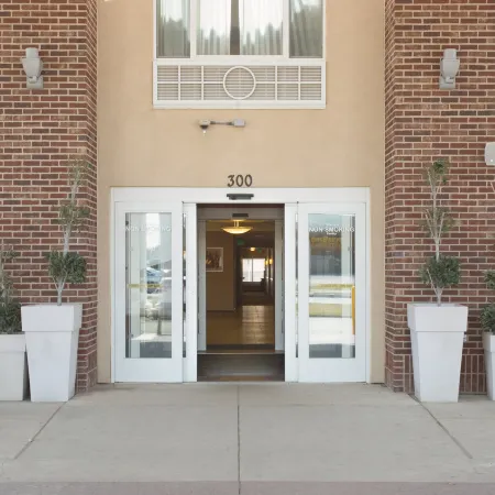 Holiday Inn Express & Suites Minot by IHG