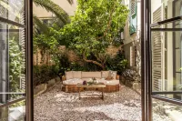 Oltrarno 1881 Apartments Hotels in San Frediano
