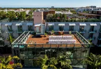 The Ray Hotel Delray Beach, Curio Collection by Hilton Hôtels à : Delray Beach