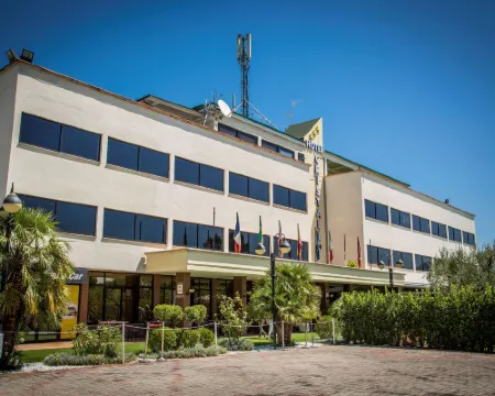 Hotel Cristallo Relais Sure Hotel Collection by Best Western 蒂沃利酒店