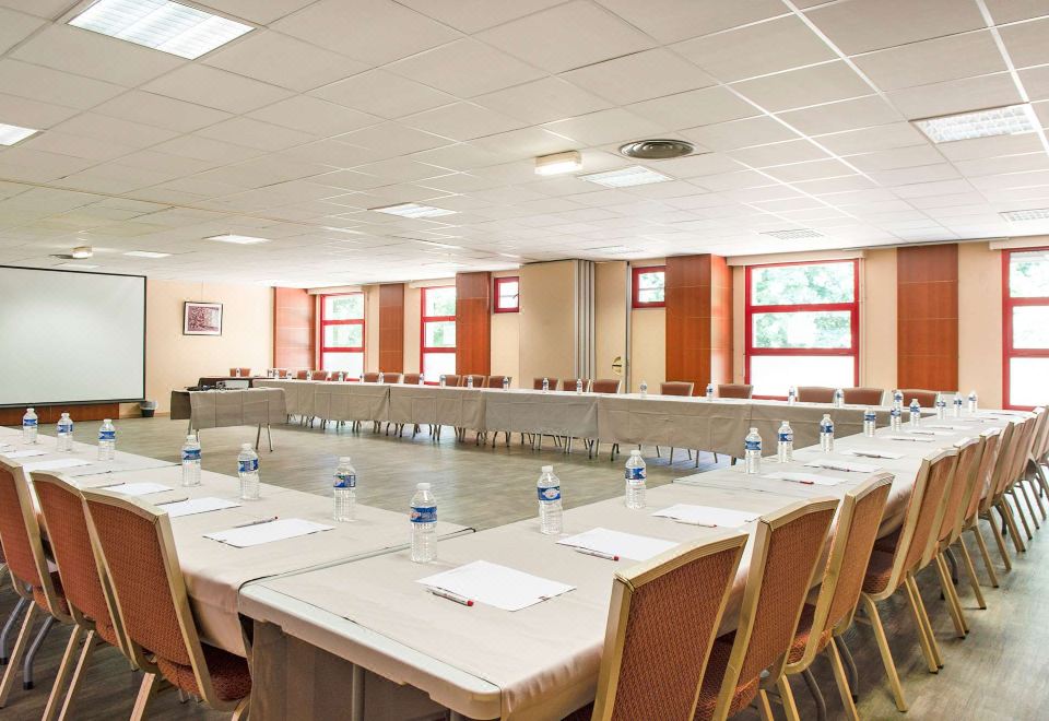 The Originals Lille Est Grand Stade Ascotel Over view