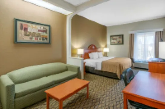 Quality Inn & Suites - Jefferson City