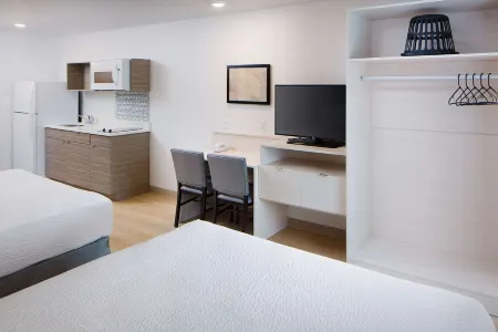 WoodSpring Suites Seattle Everett