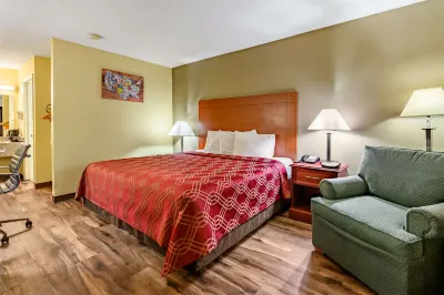 Econo Lodge Hotels in Athens