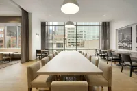 希爾頓歡朋飯店-芝加哥市中心西環 威克大道333號大廈附近的飯店