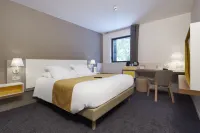 Hôtel Kyriad Prestige Pau Zénith Hôtels à : Sauvagnon