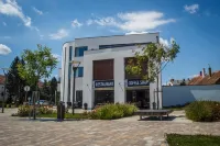 Hotel Viktória Hotels near Sárvár Arboretum