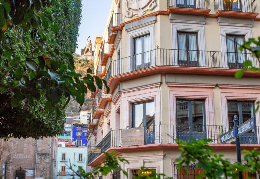 호텔 객실 내부