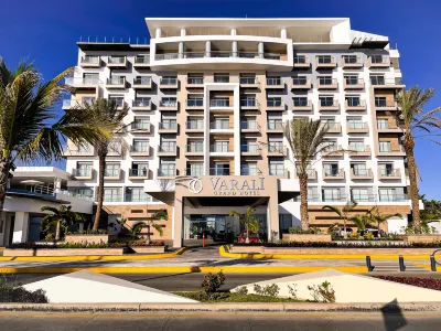 Varali Grand Hotel Отели в г. 