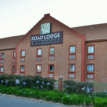 Road Lodge - 利弗尼亞 瑞弗尼亞附近的飯店