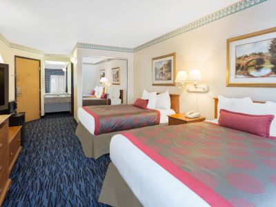Ramada by Wyndham Kent Seattle Area