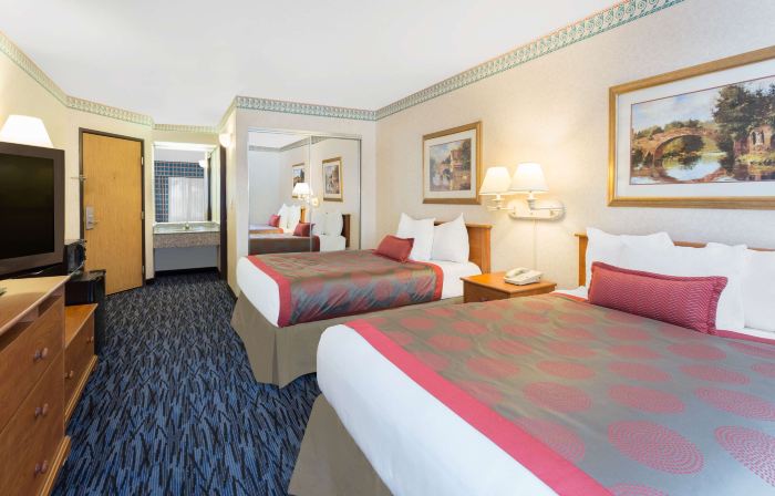 Ramada by Wyndham Kent Seattle Area