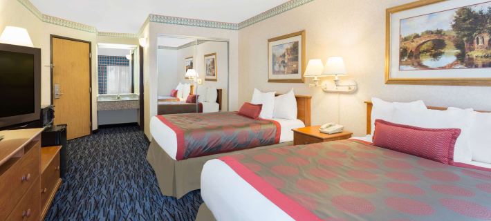 Ramada by Wyndham Kent Seattle Area Hotels in King County